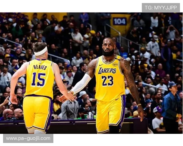 NBA直播热火vs湖人巅峰对决,詹姆斯能否率队复仇老东家? NBA直播热火vs湖人巅峰对决,詹姆斯能否率队复仇老东家?